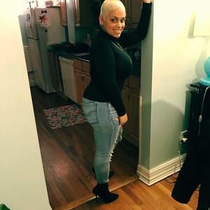 Meet your Posher, Yohanna